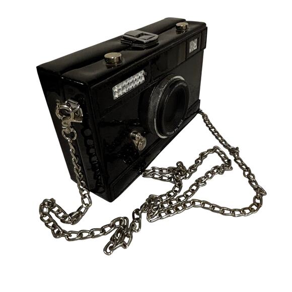 Black Evening Bag Novelty Camera shaped purse chunky silvertone chain strap - Picture 4 of 7